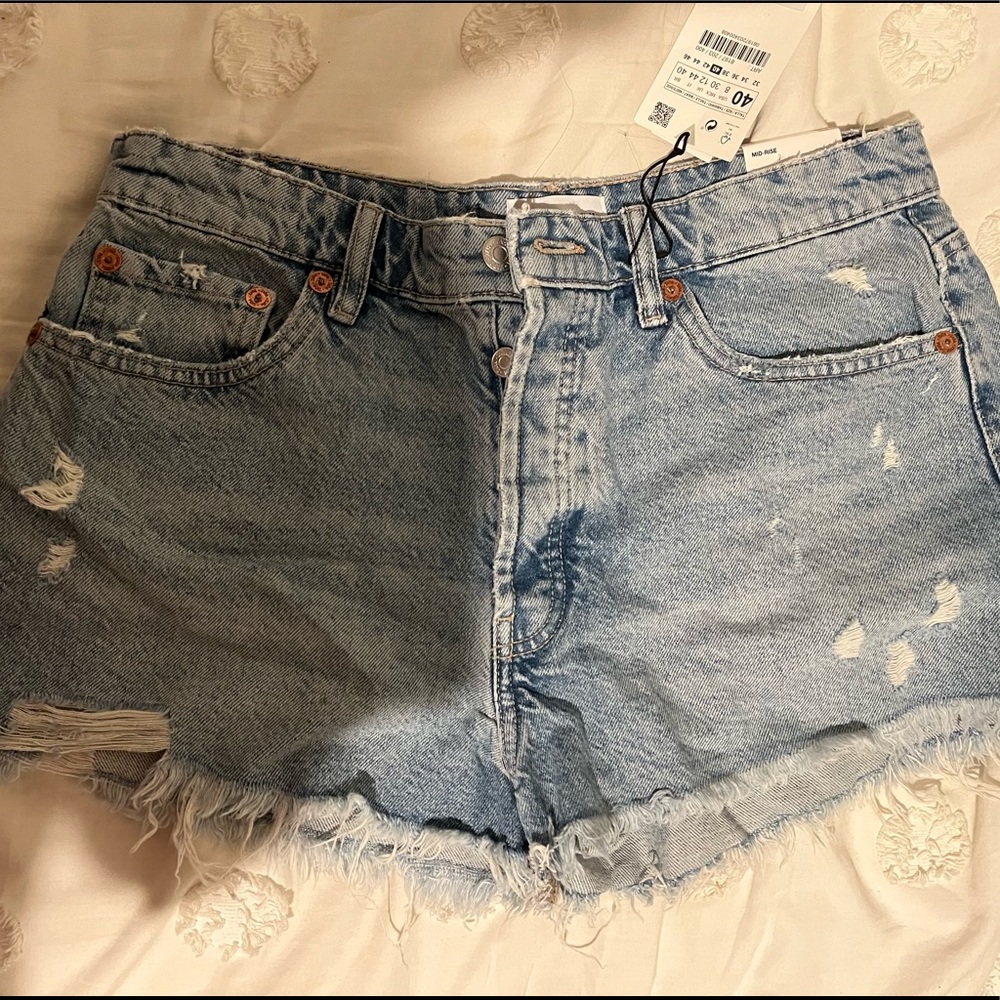 Zara mid-rise shorts